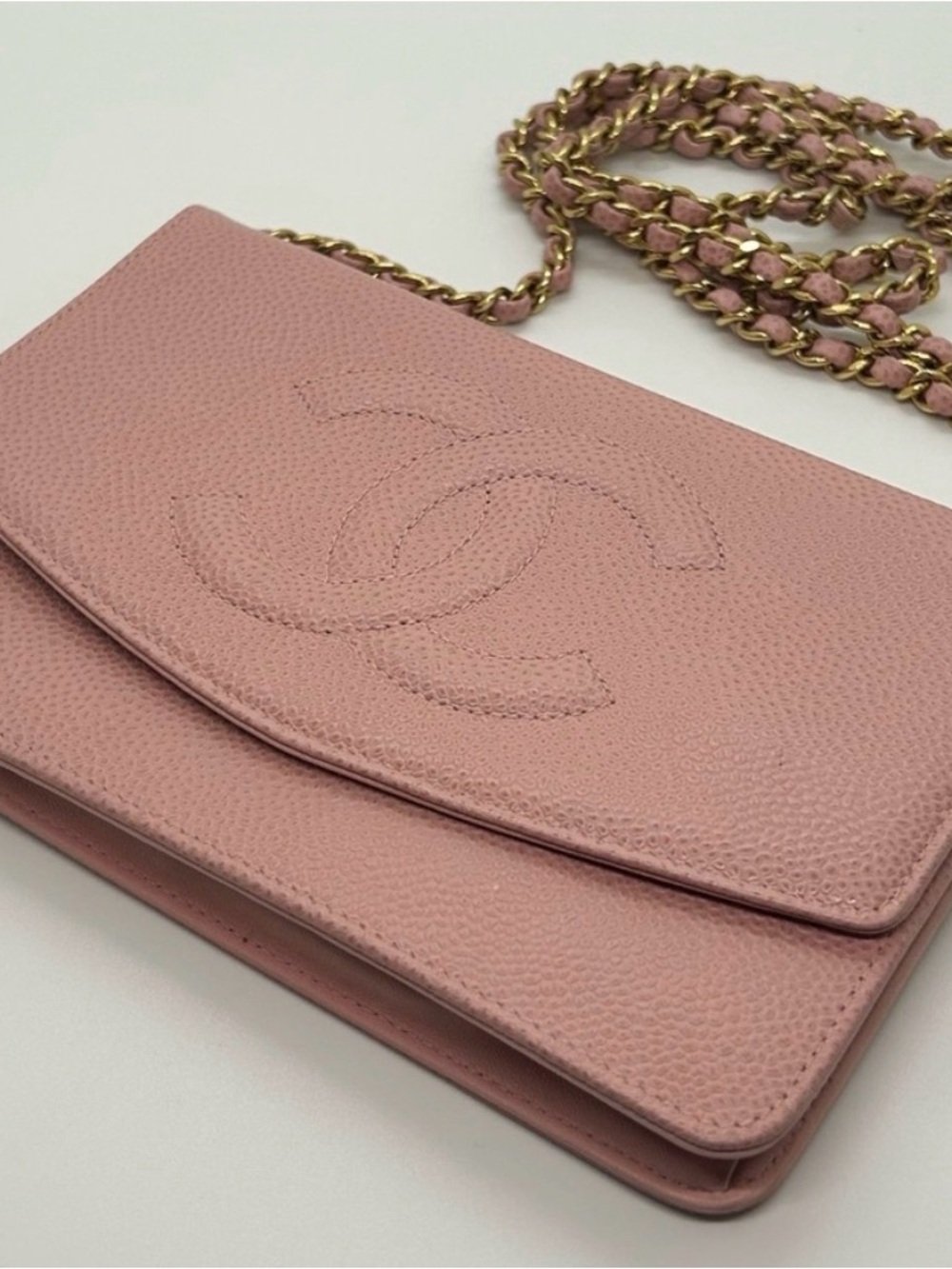Pink Women's Zip Wallet - Sleek Everyday Organizer